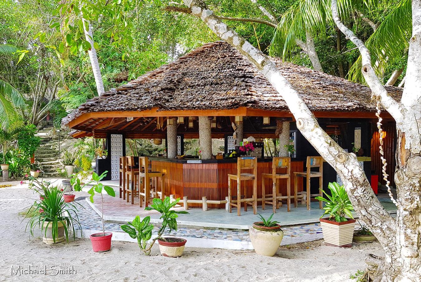 Prince John Dive Resort Donggala Ngoại thất bức ảnh