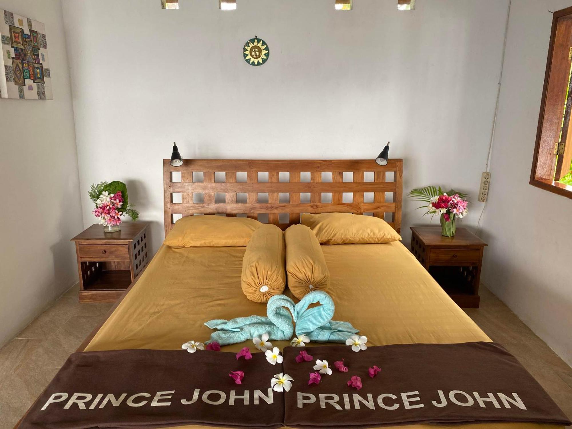 Prince John Dive Resort Donggala Ngoại thất bức ảnh