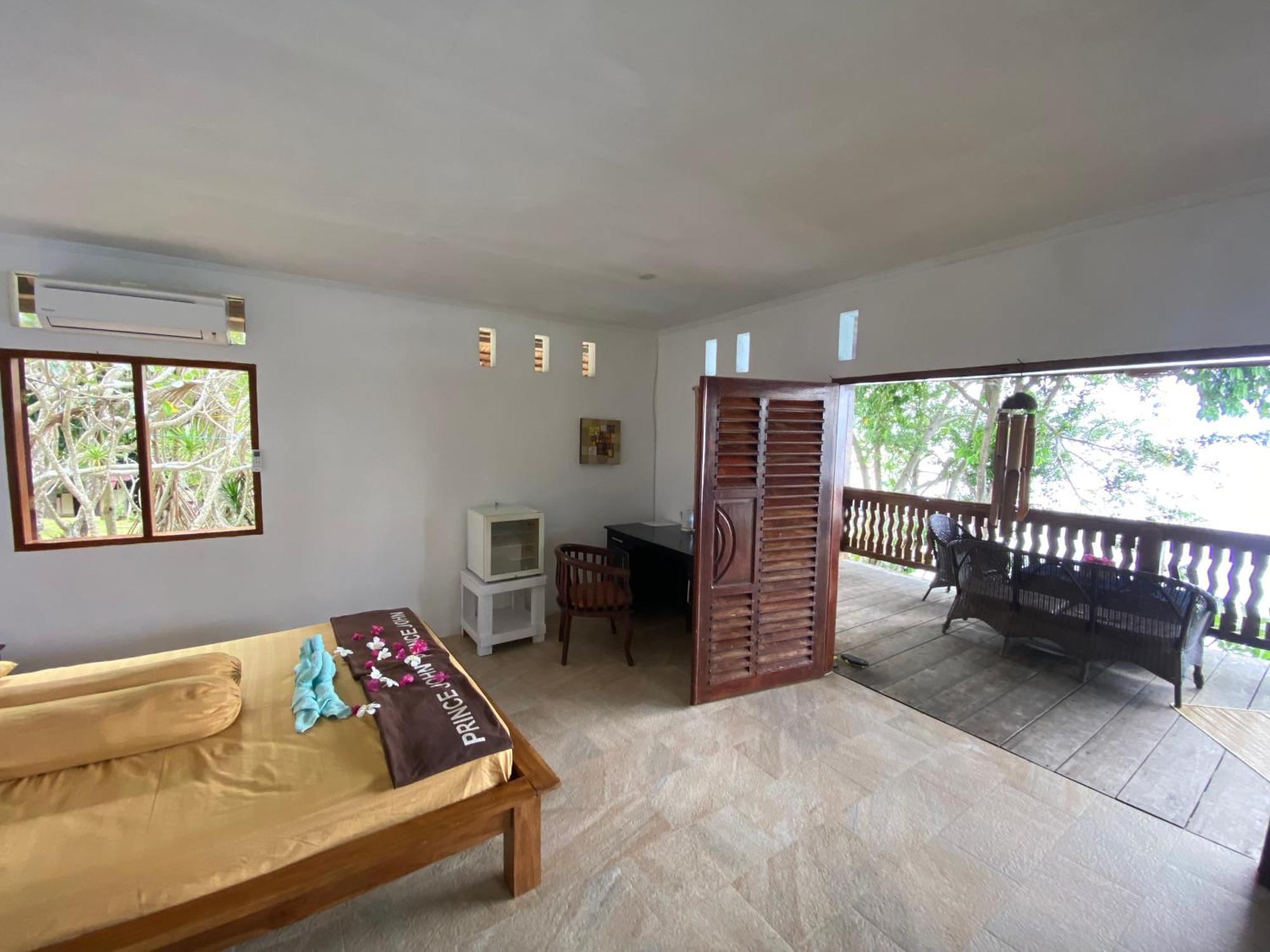Prince John Dive Resort Donggala Ngoại thất bức ảnh